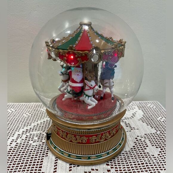 2006’ Circa🎄 Christmas musical melody globe🎄Christmas decorations🎄Carousel - Picture 6 of 11